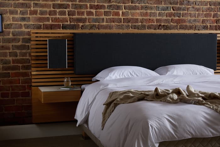 bed-adjustable-dux-bang-olufsen-pie-1.jpg